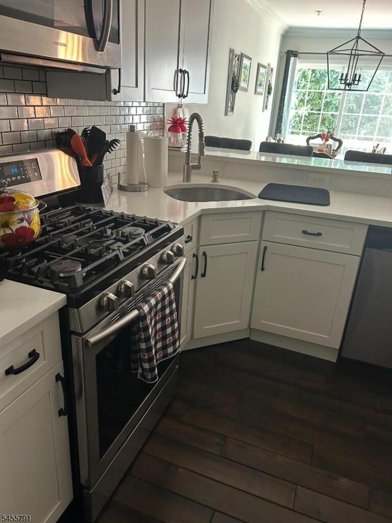 Property listing MLS 4048603 photo 6