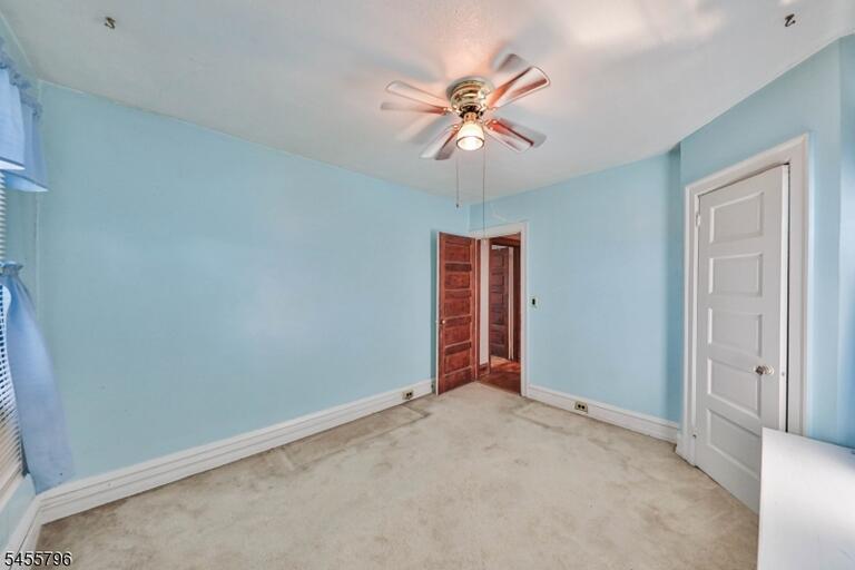 Property listing MLS 4048607 photo 25