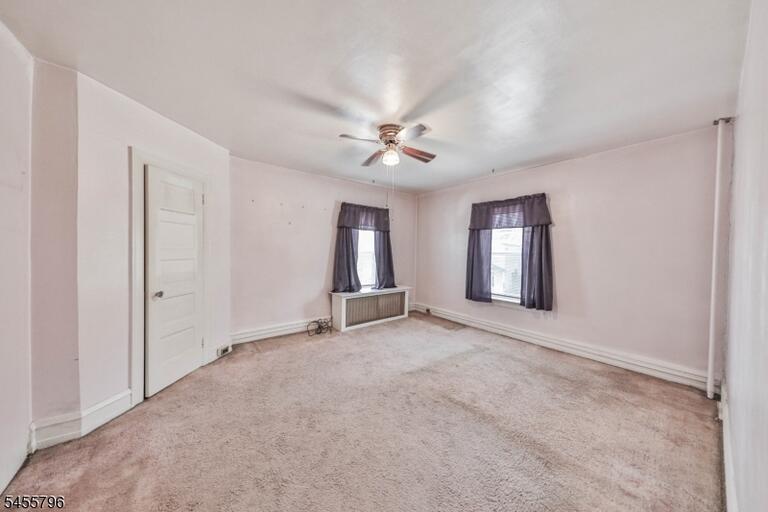 Property listing MLS 4048607 photo 29