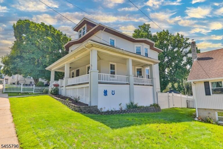 Property listing MLS 4048607 photo 4