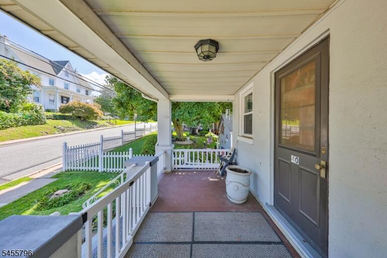 Property listing MLS 4048607 photo 5