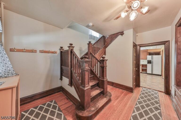 Property listing MLS 4048607 photo 9
