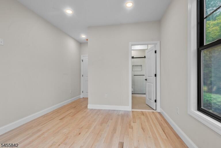 Property listing MLS 4048609 photo 27