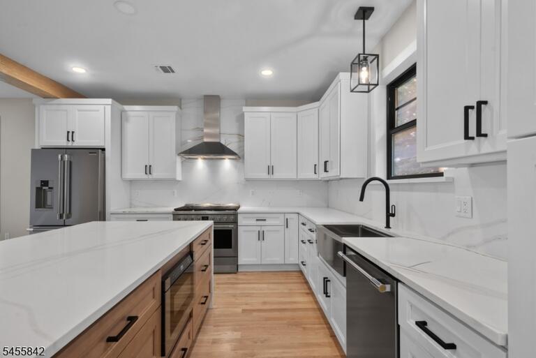 Property listing MLS 4048609 photo 8
