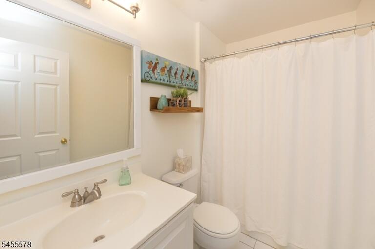 Property listing MLS 4048617 photo 24