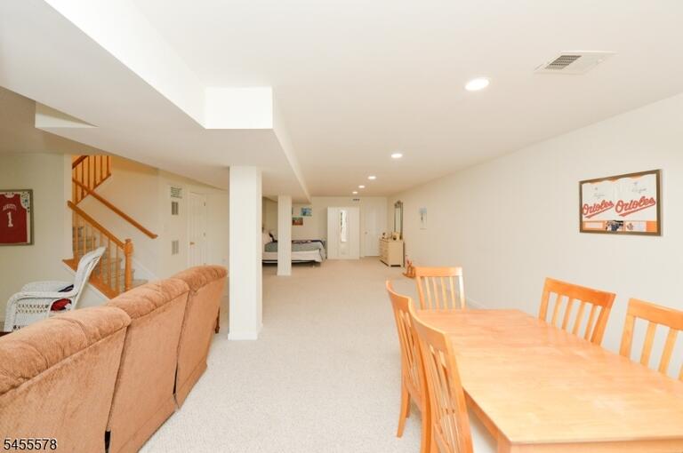 Property listing MLS 4048617 photo 25