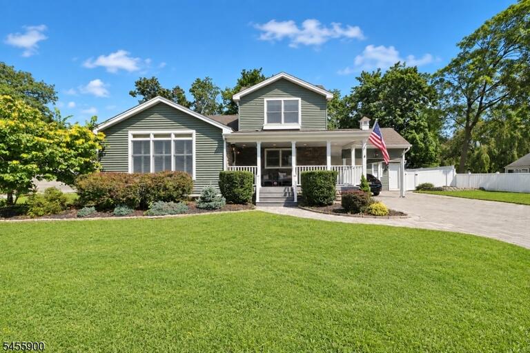 Property listing MLS 4048618 photo 1