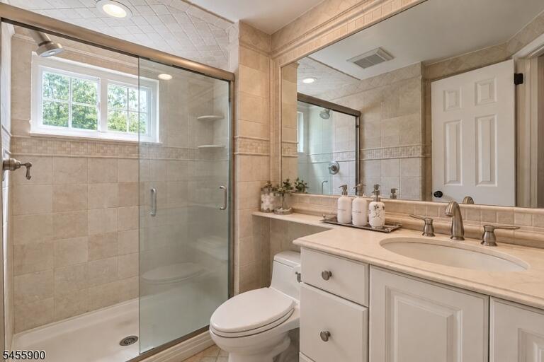 Property listing MLS 4048618 photo 13