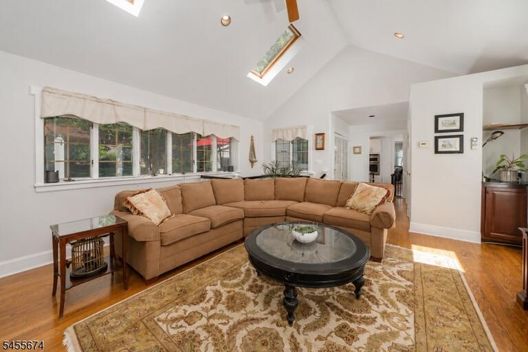 Property listing MLS 4048624 photo 25