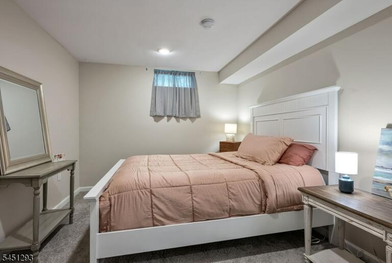 Property listing MLS 4048626 photo 33