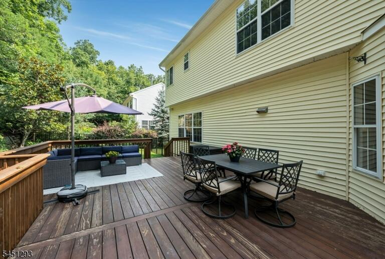 Property listing MLS 4048626 photo 37