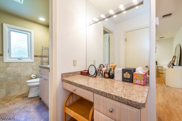 Property listing MLS 4048627 photo 17
