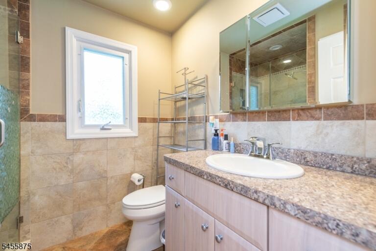Property listing MLS 4048627 photo 18