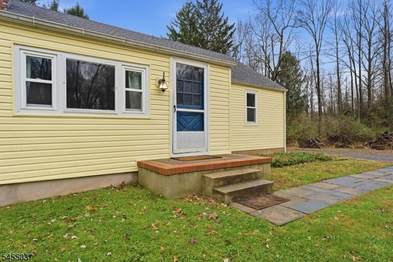 Property listing MLS 4048629 photo 4