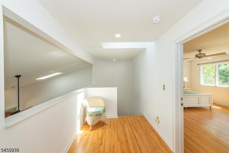 Property listing MLS 4048630 photo 15