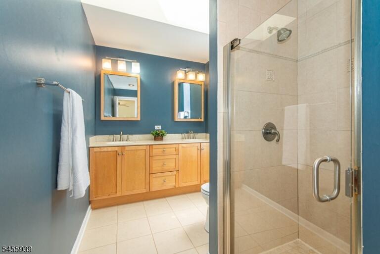 Property listing MLS 4048630 photo 21