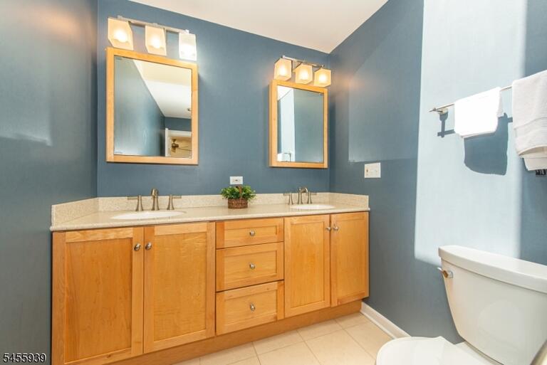 Property listing MLS 4048630 photo 22