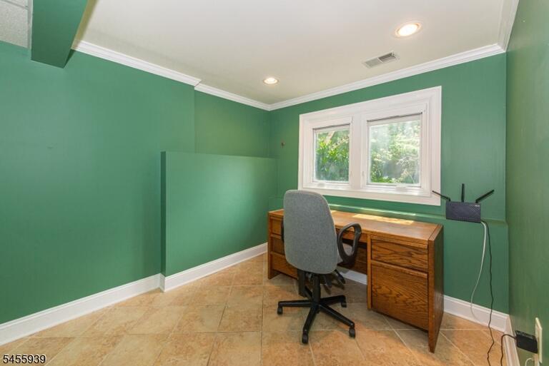 Property listing MLS 4048630 photo 28