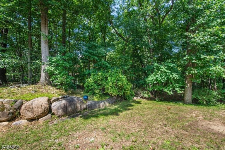 Property listing MLS 4048630 photo 39