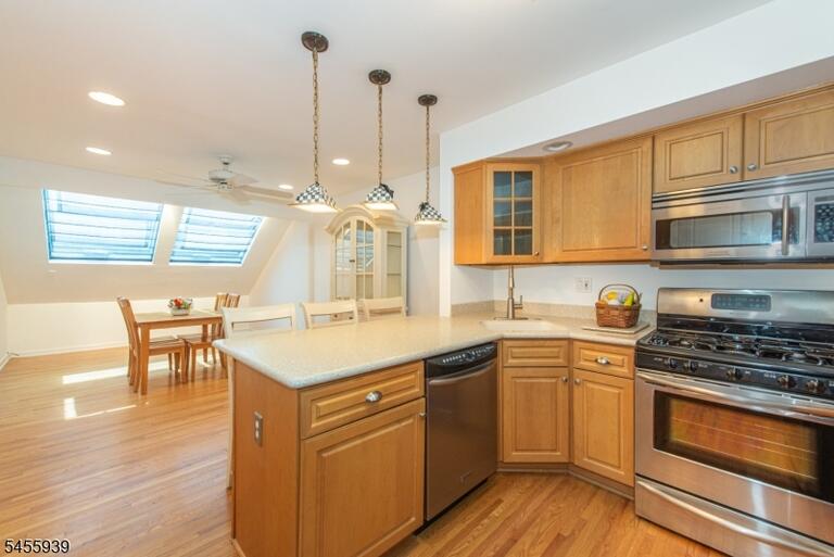 Property listing MLS 4048630 photo 7