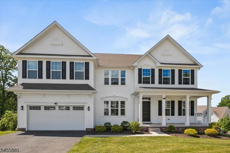 Property listing MLS 4048636 photo 1