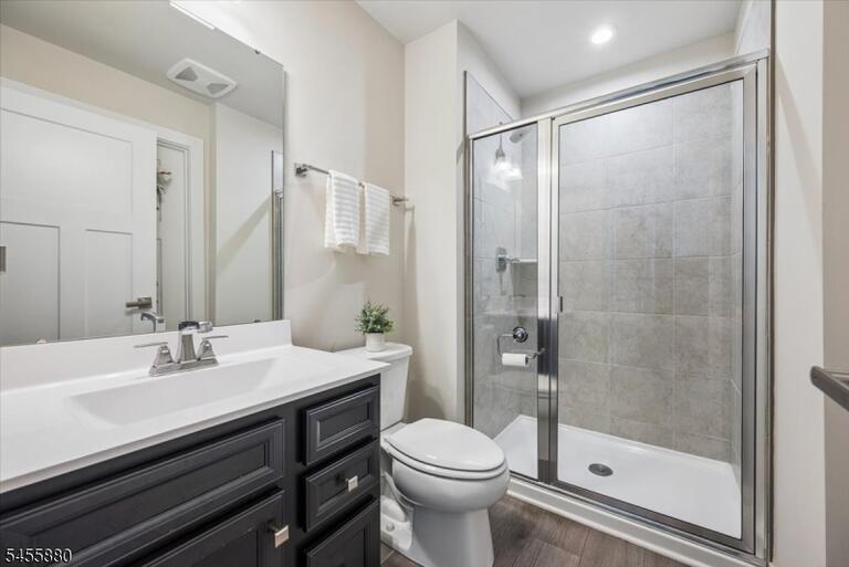 Property listing MLS 4048636 photo 18