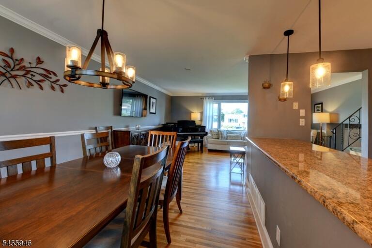 Property listing MLS 4048644 photo 15