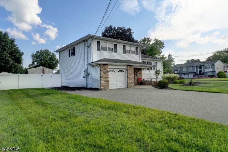 Property listing MLS 4048644 photo 41