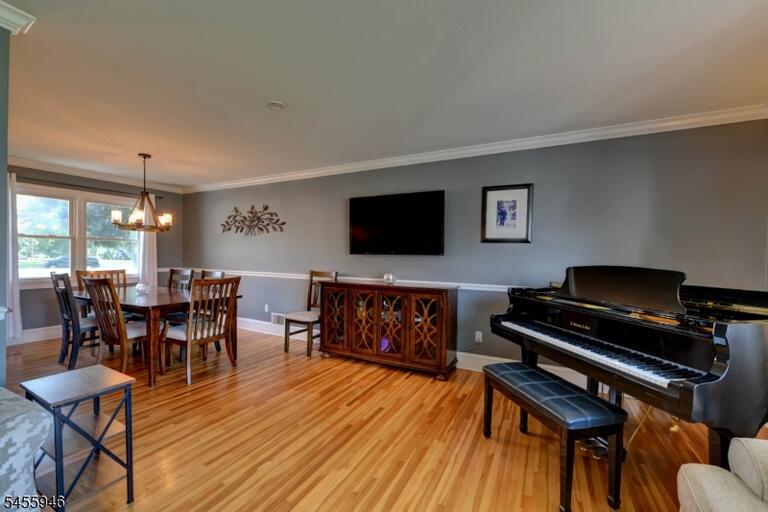 Property listing MLS 4048644 photo 7