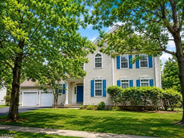 Property listing MLS 4048645 photo 1
