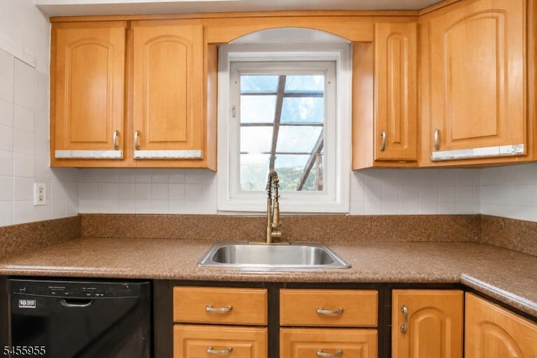 Property listing MLS 4048647 photo 14