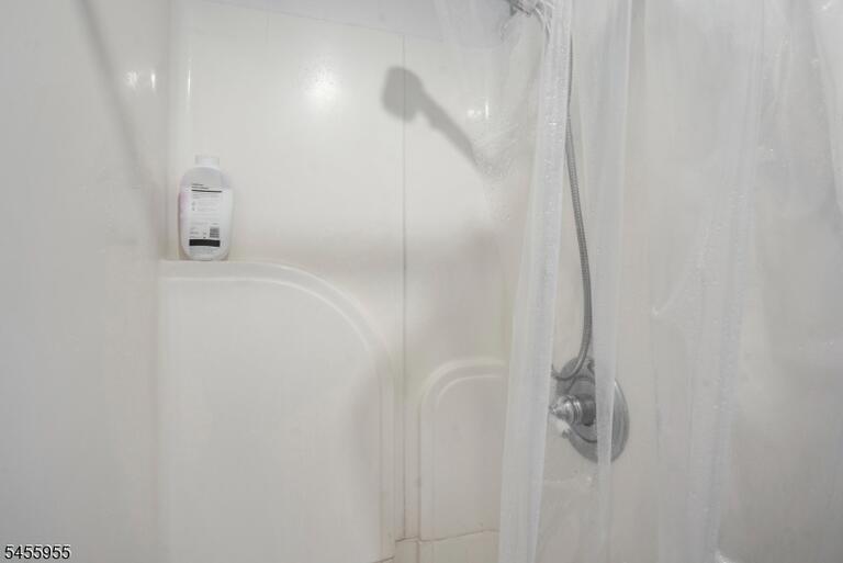 Property listing MLS 4048647 photo 20