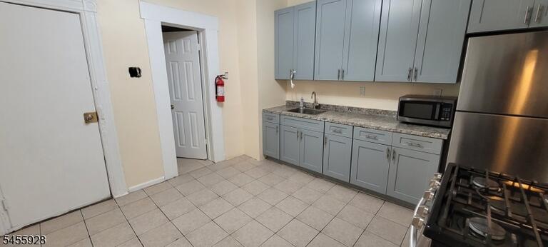 Property listing MLS 4048649 photo 1
