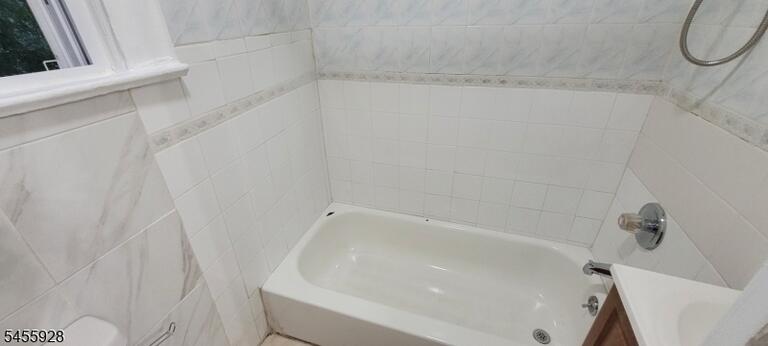 Property listing MLS 4048649 photo 6