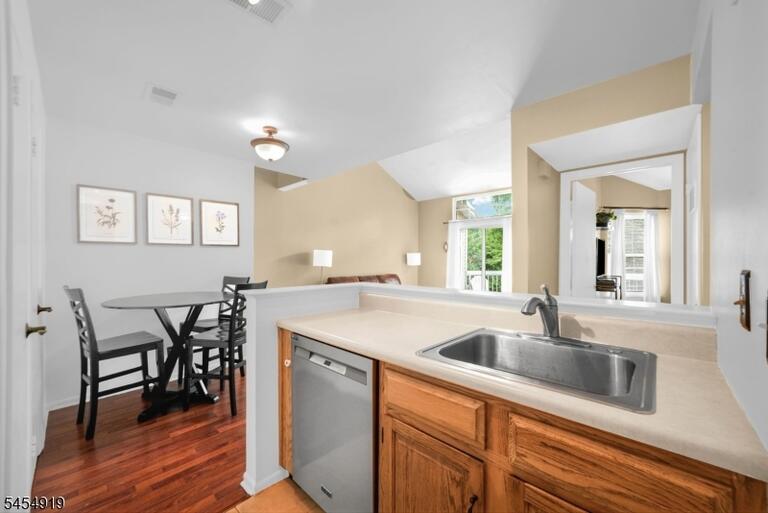Property listing MLS 4048650 photo 6