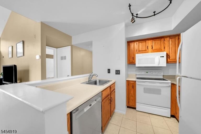 Property listing MLS 4048650 photo 7