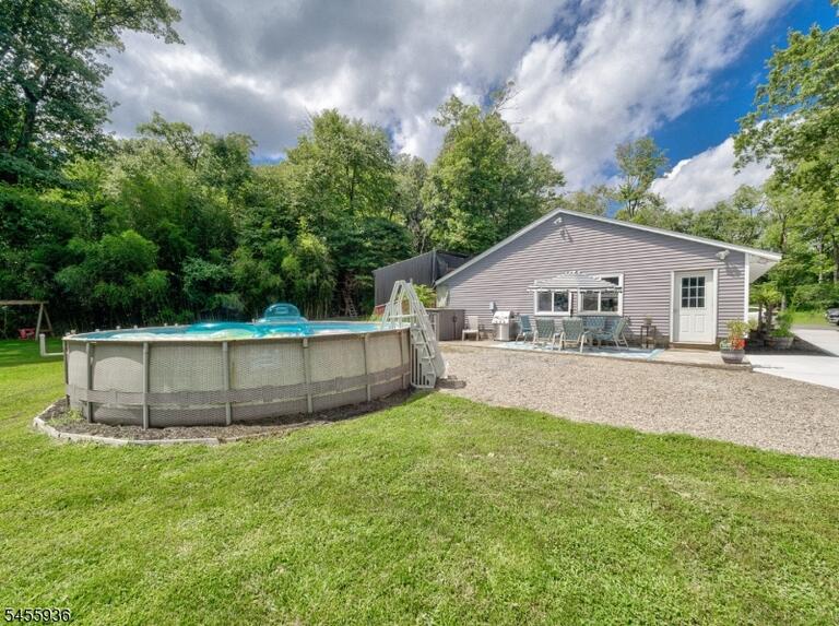 Property listing MLS 4048658 photo 28