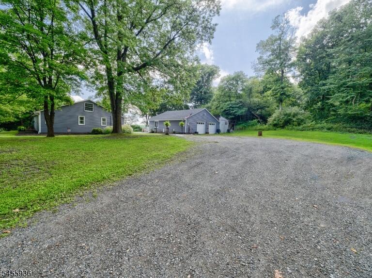 Property listing MLS 4048658 photo 32