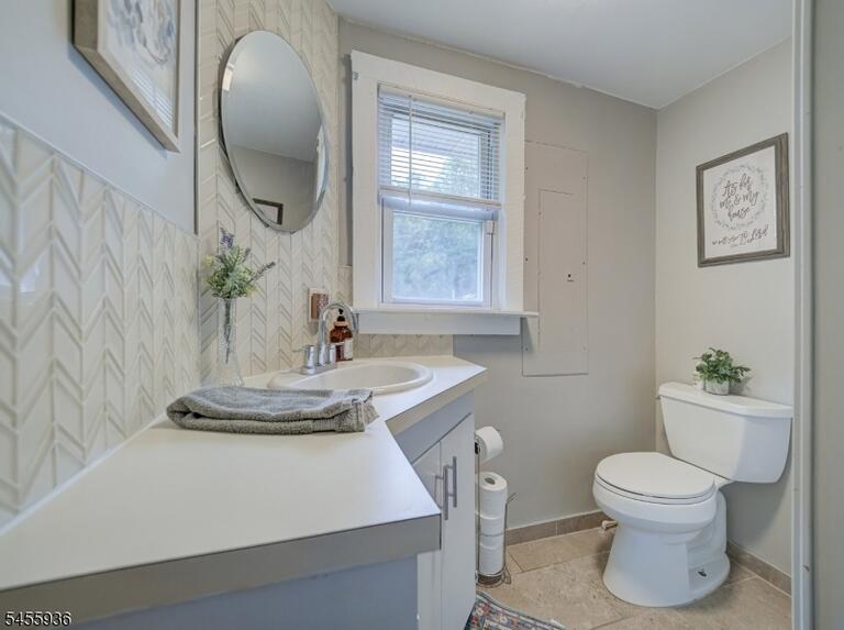 Property listing MLS 4048658 photo 5