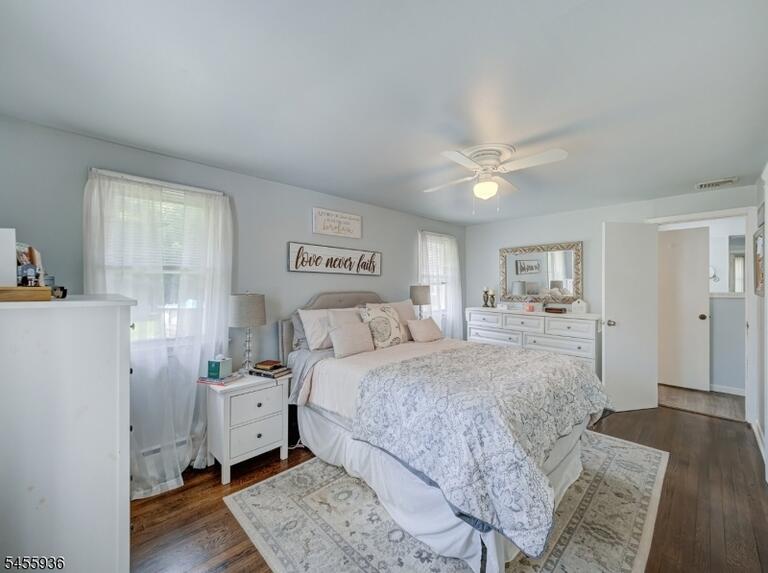 Property listing MLS 4048658 photo 6