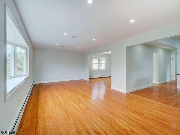 Property listing MLS 4048670 photo 14