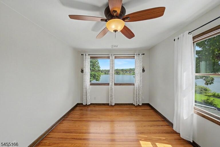 Property listing MLS 4048674 photo 38