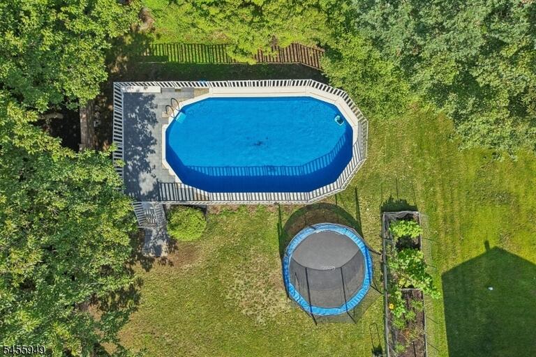 Property listing MLS 4048675 photo 37