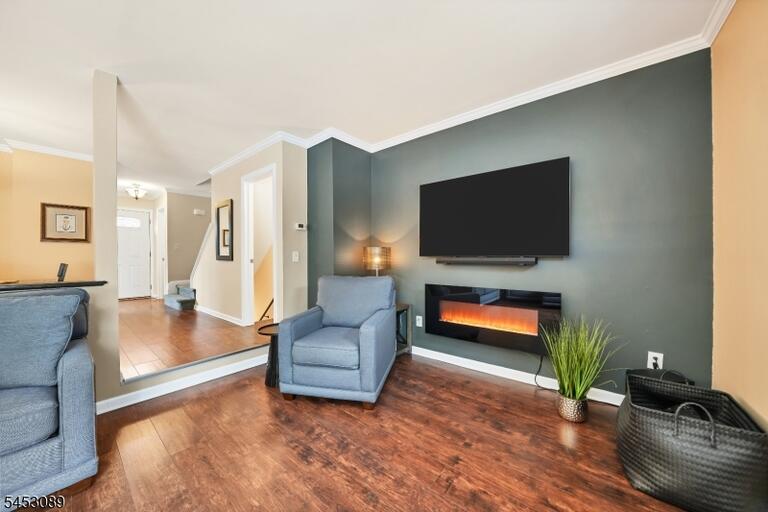 Property listing MLS 4048676 photo 1