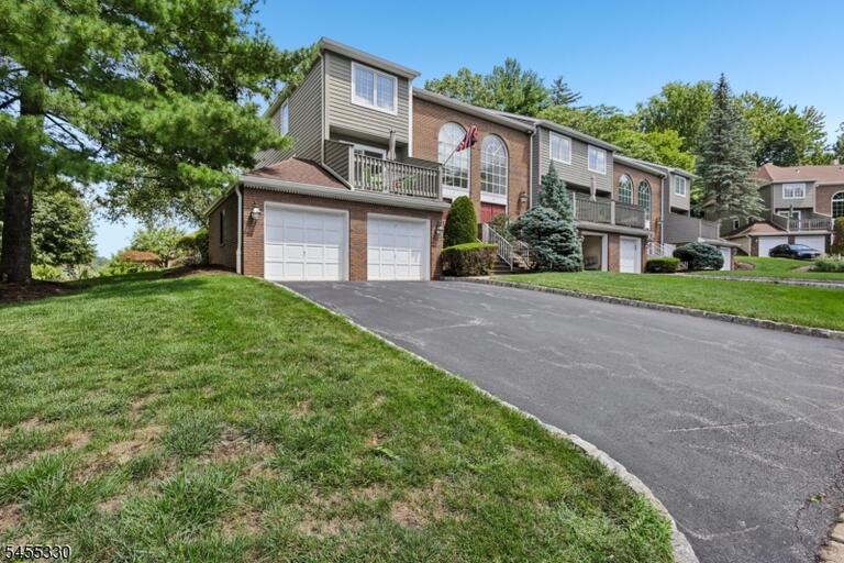 Property listing MLS 4048687 photo 1