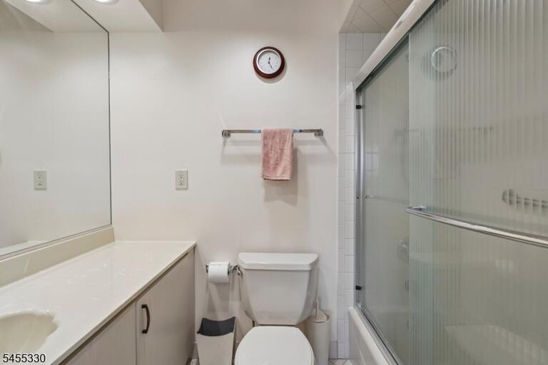 Property listing MLS 4048687 photo 33