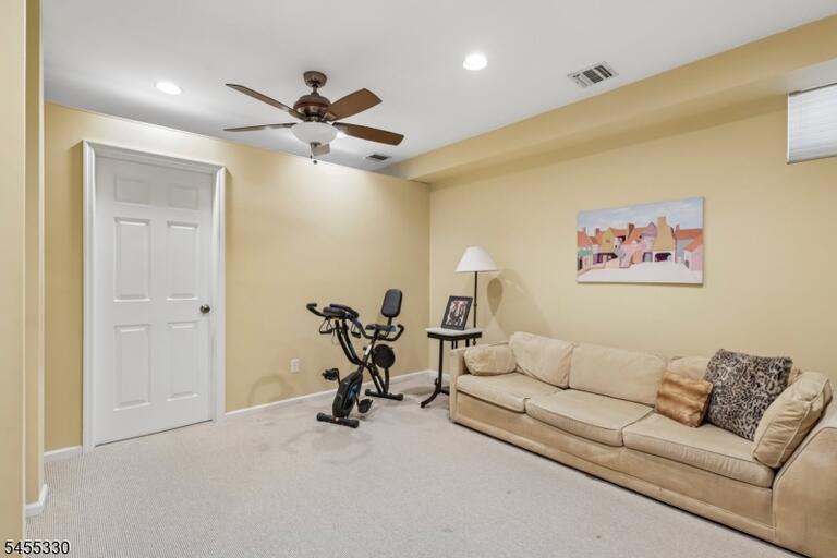 Property listing MLS 4048687 photo 41