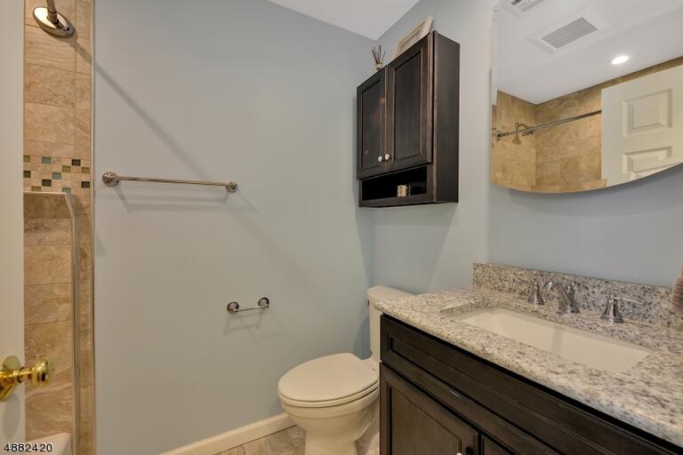 Property listing MLS 4048696 photo 18