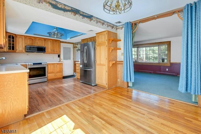 Property listing MLS 4048721 photo 6
