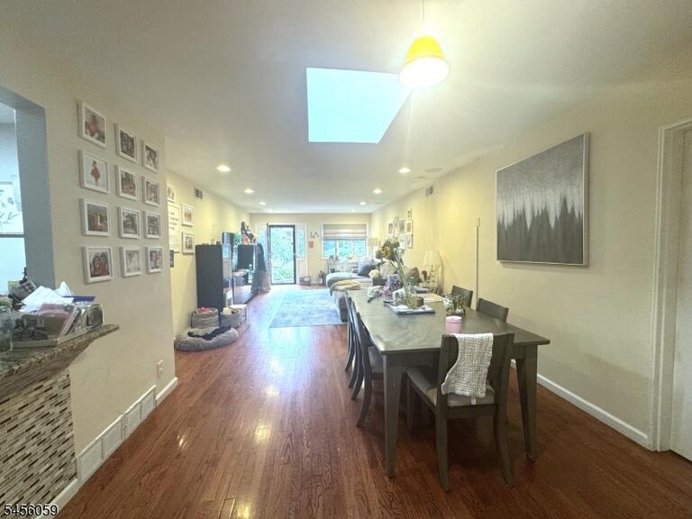 Property listing MLS 4048722 photo 5